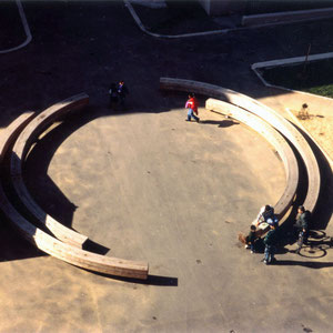 1993 - Revitalizing the green spots of heavily inhabited area, Monumental sculpture, Red cedar and galvanized steel, LOGIAL, Alfortville, France.
