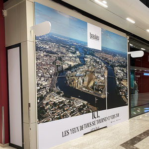Centre commercial Nantes Beaulieu / création du visuel pour adhésivage de palissades