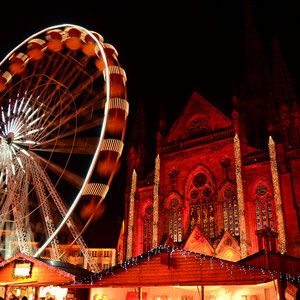 Grande roue et temple St-Etienne