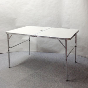 ＜倉庫商品＞アウトドアテーブル100　アルミフォールディング1200　1200×800×360Ｈ705Ｈ　¥3,000