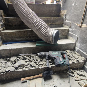 Gerechtigkeitsgasse, Kellerabgang, Treppe aus Sandstein