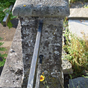 Schloss Riggisber, Postemente in Kunststein, André Iseli Steinmetz