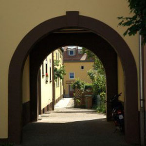 ...und alles begann in einem schönen Hinterhof