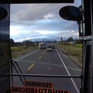 Busfahrt nach Banos