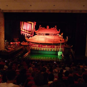 Das berühmte vietnamesische Wasserpuppen-Theater