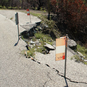 Cette portion de route l'une des plus craintes des usagers est dans en l'état depuis plus de 5 ans! Les travaux viennent d'être attribués.