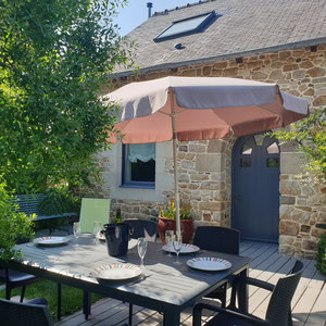déjeuner sous le parasol