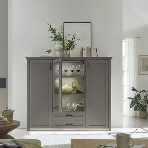 Wehrsdorfer mattgraue Wohnzimmer-Vitrine für Möbelhandel, Möbelhersteller und Möbelhäuser – präsentiert durch die Vertriebsvertretung Marco Krüll.