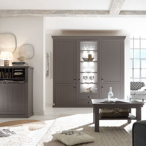 Sylt Living- Wohnraum im modernen Design für Möbelhandel und Möbelhersteller – präsentiert durch die Vertriebsvertretung Marco Krüll.