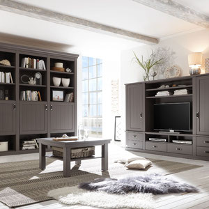 Sylt Living- Wohnraum im modernen Design für Möbelhandel und Möbelhersteller – präsentiert durch die Vertriebsvertretung Marco Krüll.