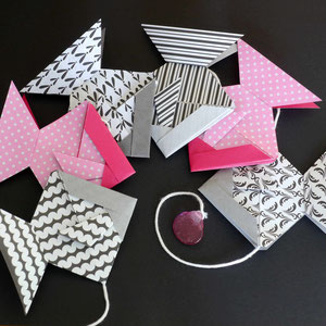 3.Mobile origami rose et noir