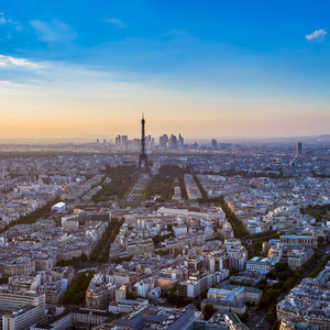 Tour Eiffel und La Défense