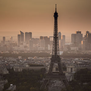 Tour Eiffel und La Défense