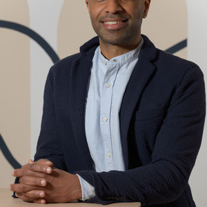 Portrait Corporate
