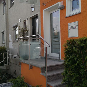 Edelstahlglasgeländer mit Glashaltern