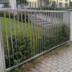 Zaunfeld aus feuerverzinktem Stahl
