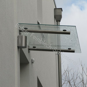 Vordach Edelstahl / Glas