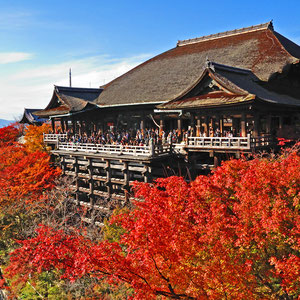 国のまほろば近畿道　京都　清水寺の秋