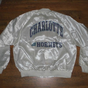 AUSVERKAUFT / SOLD OUT - NBA Charlotte Hornets Chalk Line Jacke/back (Gebraucht)