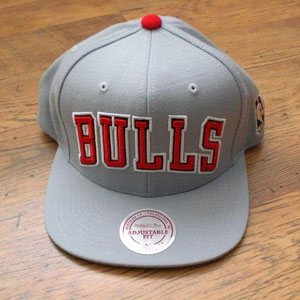 AUSVERKAUFT / SOLD OUT - NBA Chicago Bulls Mitchell & Ness Snapback Cap (Neuware)