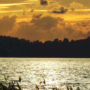 Unterschiedliche Abendstimmungen erleben in Ihrem Urlaub am See