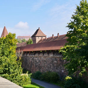 Stadtmauer in Nürnberg Sehenswürdigkeiten Deutschland Nürnberg