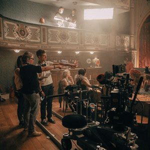 EQUIPE TECHNIQUE - AVENUE B PRODUCTION 