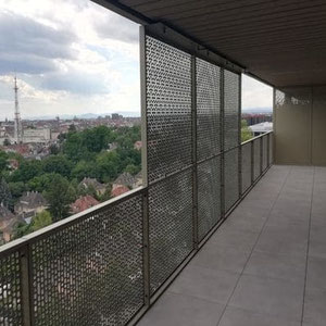 VUE SUR LA TERRASSE EXISTANTE