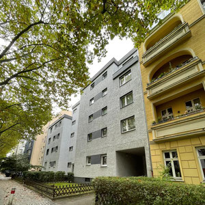 Strassenseite nach der Sanierung