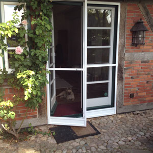 Drehtür-Pendeltür - Insektenschutz - Hansen Insektenschutz