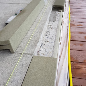 Terrassenabschluss in Berner Sandstein, André Iseli Steinmetz