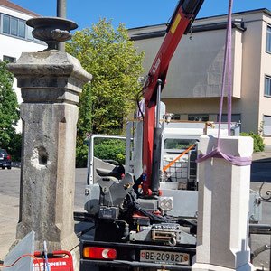 Postament in Kalkstein