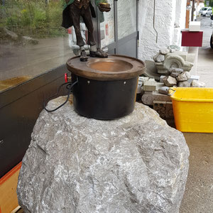 Simmenfluh Kalkstein, Brunnen, André Iseli Steinmetz