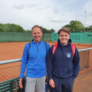 Vatertag 2021 auf dem Tennisplatz