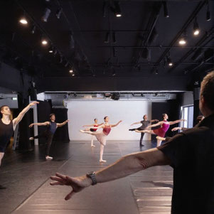 Ballet workshops and school training sessions led by experienced dance coach