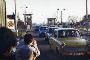 10.11.1989 Grenzübergang Waltersdorfer/Rudower Chaussee (Bild: Rudower Heimatverein) 