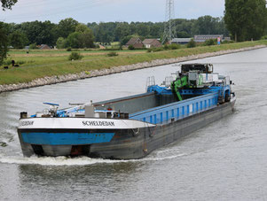 Scheldedam Kraanschip Zelflosser