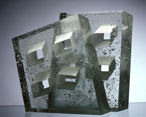 Block | kiln cast, polished glass | 19 x 22 x 10 cm | 2002 | ●