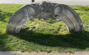 Torbogen vom Eingang des Esslinger Schlossparks. Foto: © Andreas Brixler
