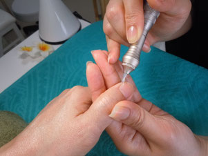 Nail Care 自爪ケアのパラディファム美肌咲 東京 浅草橋