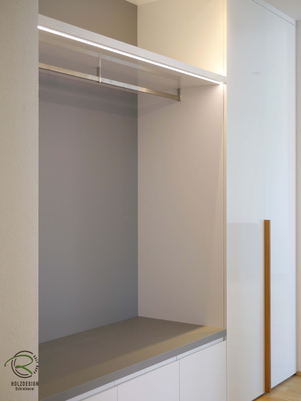 Garderobenschrank Schreinerei Holzdesign Rapp Geisingen Mit diesem ansprechenden garderobenschrank stellen sie ihren guten geschmack unter beweis. holzdesign rapp geisingen