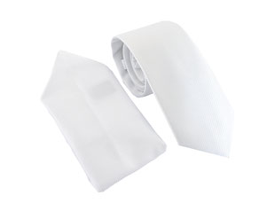 Corbata blanca con panuelo de bolsillo