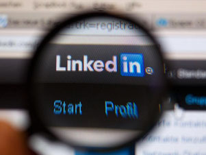 Das Online-Netzwerk LinkedIn kann wieder mit schwarzen Zahlen aufwarten. Foto: Jens Büttner
