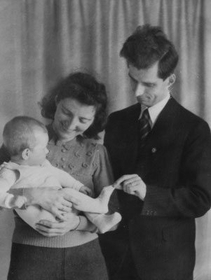 Die letzte Fotografie von Walter zeigt ihn zusammen mit seiner Schwester und deren Kind im Herbst 1940.