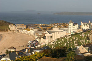 St. Ives mit Friedhof und Sandbucht ©My own Travel