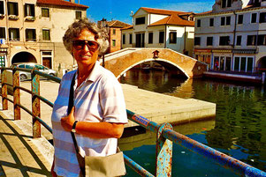 Hanni vor dem Haupt-Kanal in Chioggia