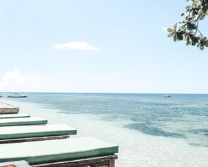 Sonnenliegen auf Gili Island