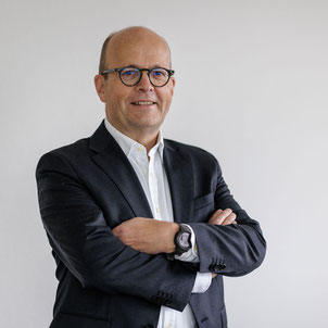 Andreas Bürse-Hanning - Aures Finanz AG & Cie. KG