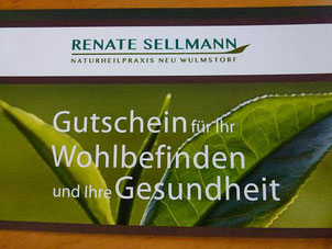 Werbegrafik für einen Gutschein der Naturheilpraxis Renate Sellmann in Neu Wulmstorf. Zu sehen ist ein grünes Blatt mit der Aufschrift: „Gutschein für Ihr Wohlbefinden und Ihre Gesundheit“.