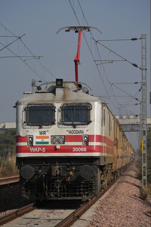 04989 - Rewari Express Special